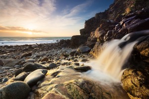 Cascade de la Baie des Fontenelles dans la Hague, Manche, Normandie