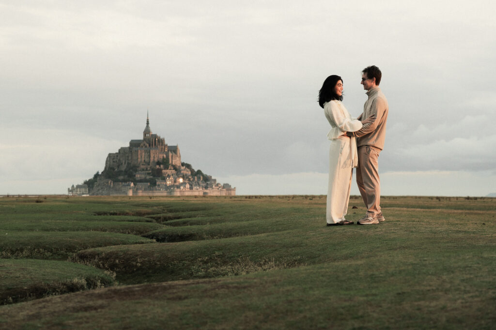 seance-photo-couple-mont-saint-michel