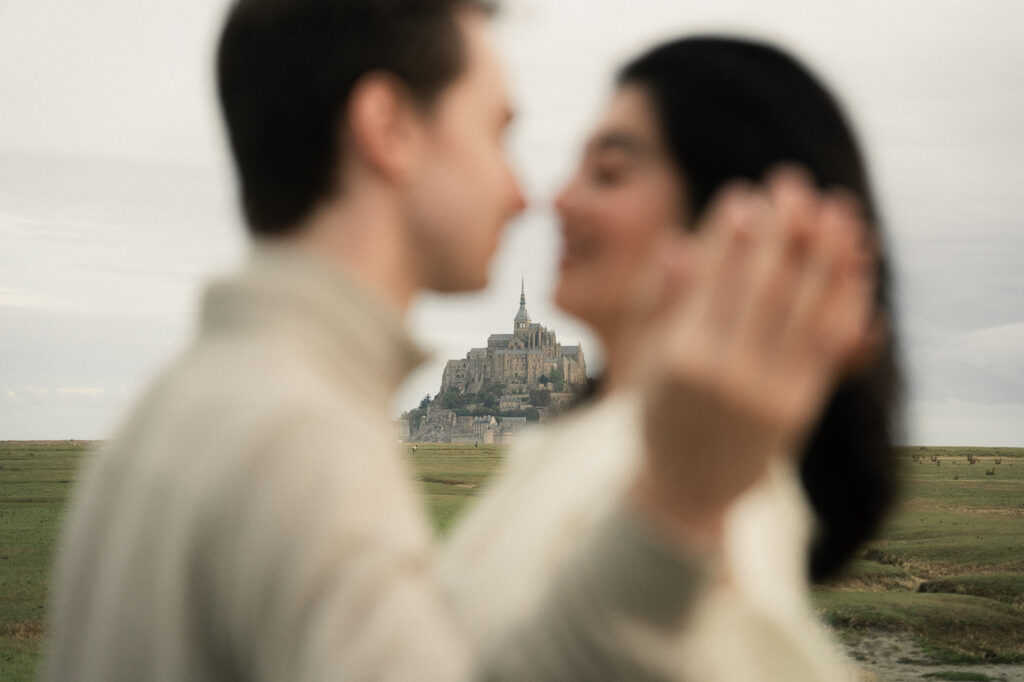 seance-photo-couple-mont-saint-michel