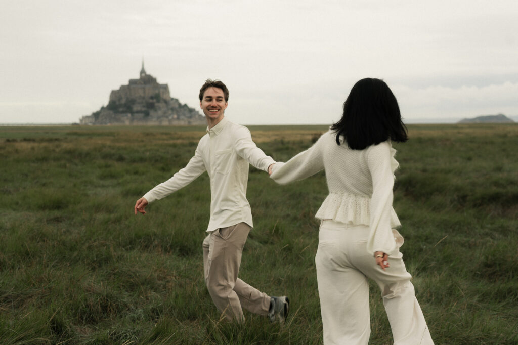 seance-photo-couple-mont-saint-michel